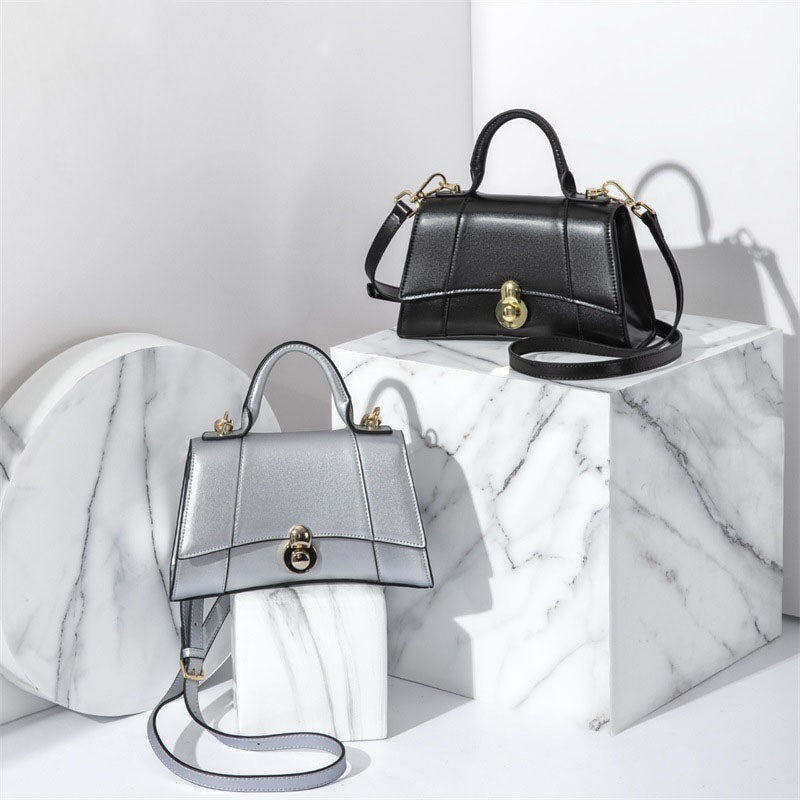 Women’s Curvy Leather Flap Crossbody Handbags image 4