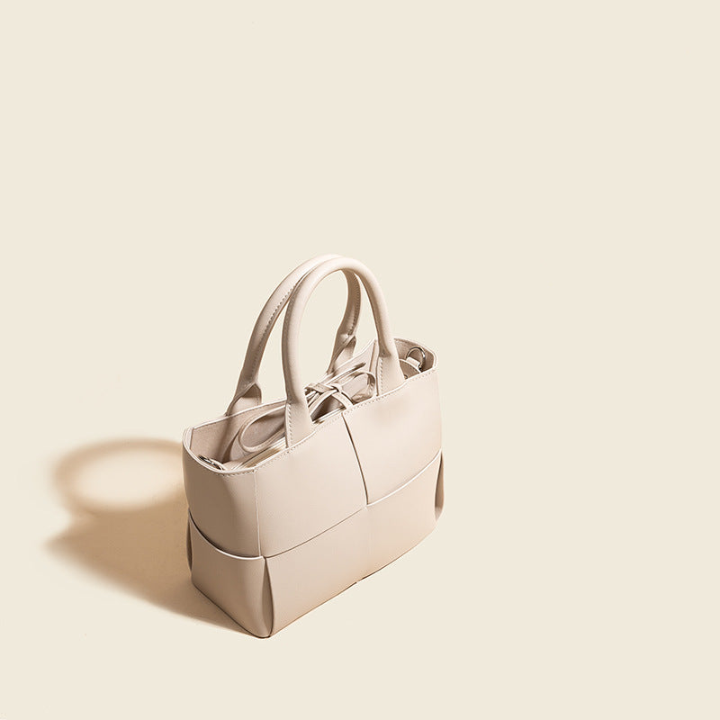 Women’s Woven Tote Bags in Genuine Leather image 6