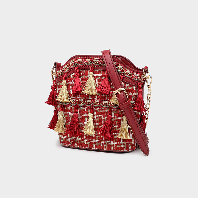 Women’s Woven Tassel Bucket Bags image 5