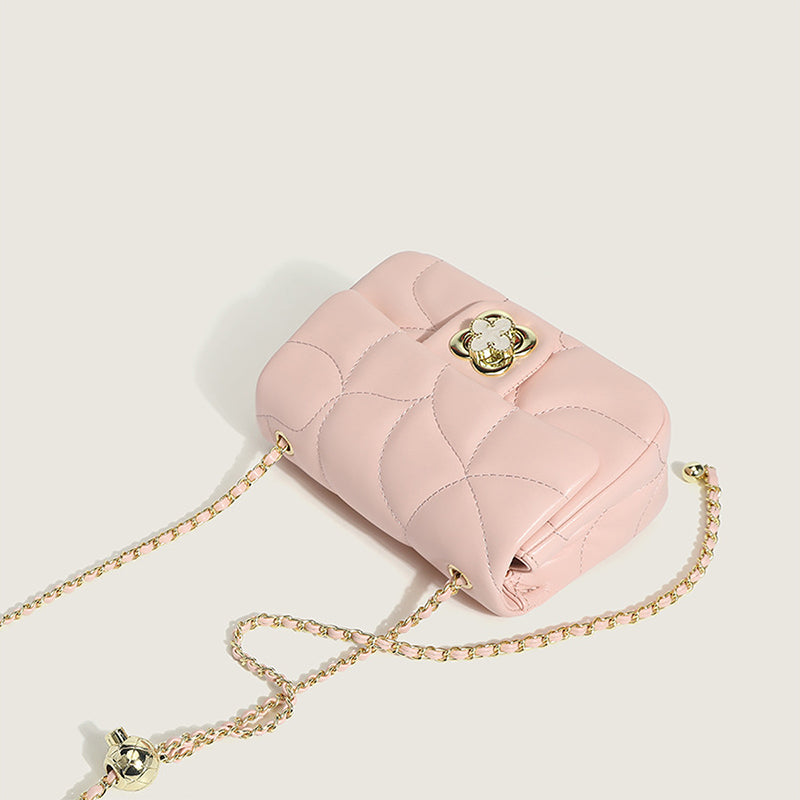 Women’s Quilted Clover Messenger Crossbody Bags image 4
