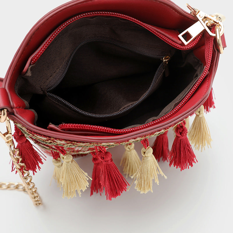 Women’s Woven Tassel Bucket Bags image 7