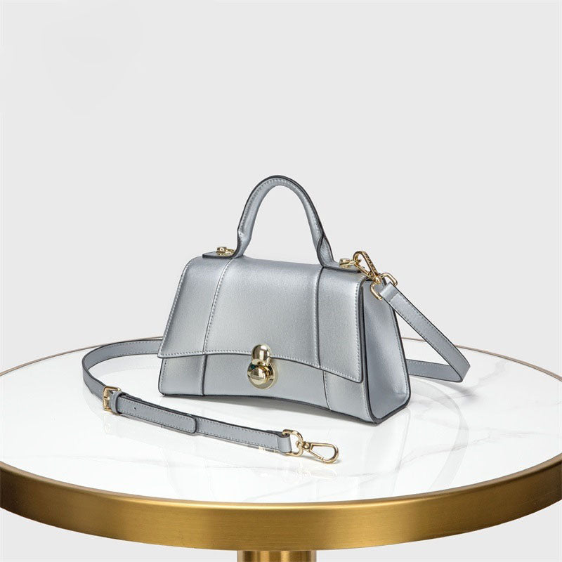 Women’s Curvy Leather Flap Crossbody Handbags image 3