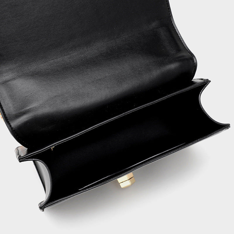 Women’s Quilted Crossbody Chain Bags in Vegan leather image 4
