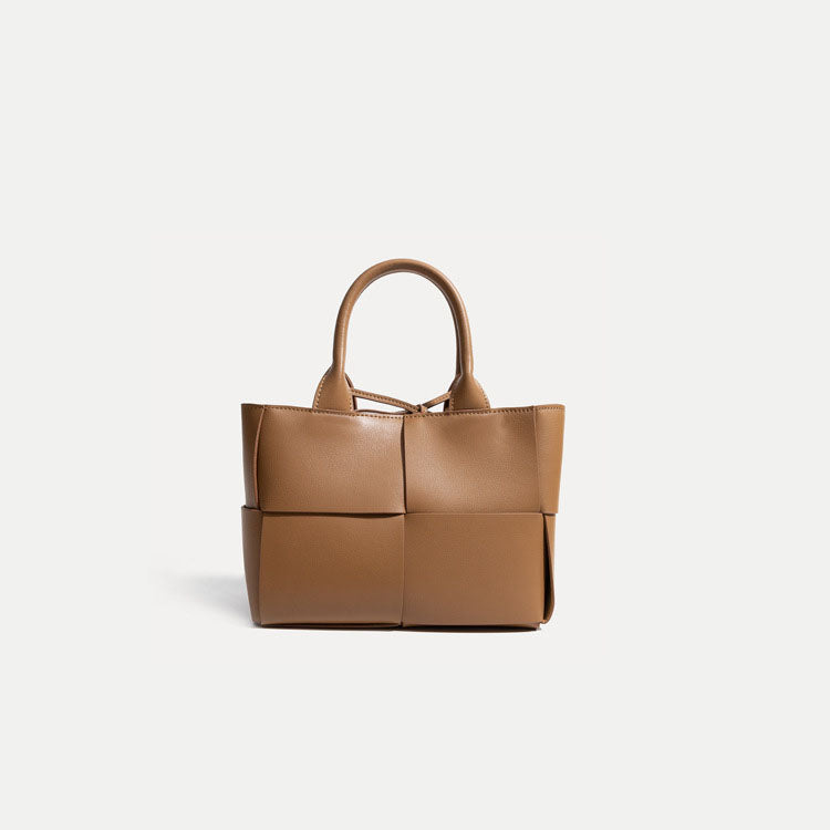 Women’s Woven Tote Bags in Genuine Leather image 3