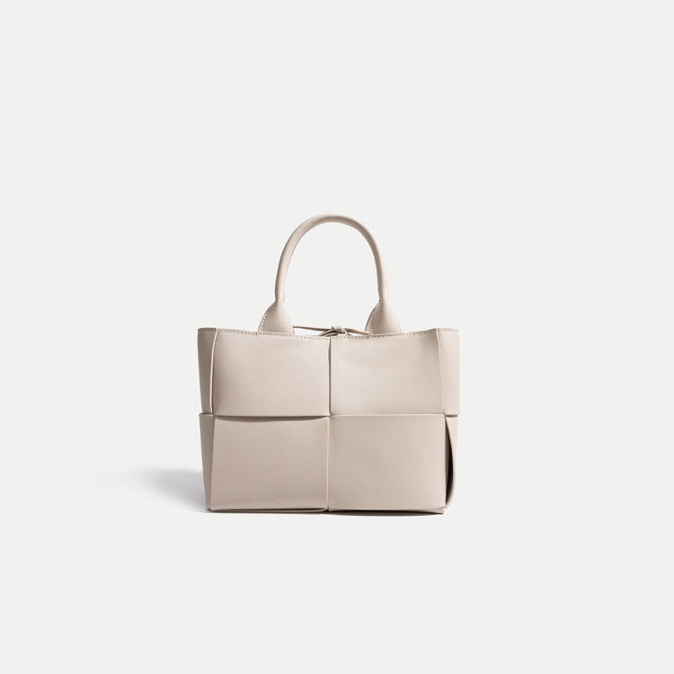 Women’s Woven Tote Bags in Genuine Leather image