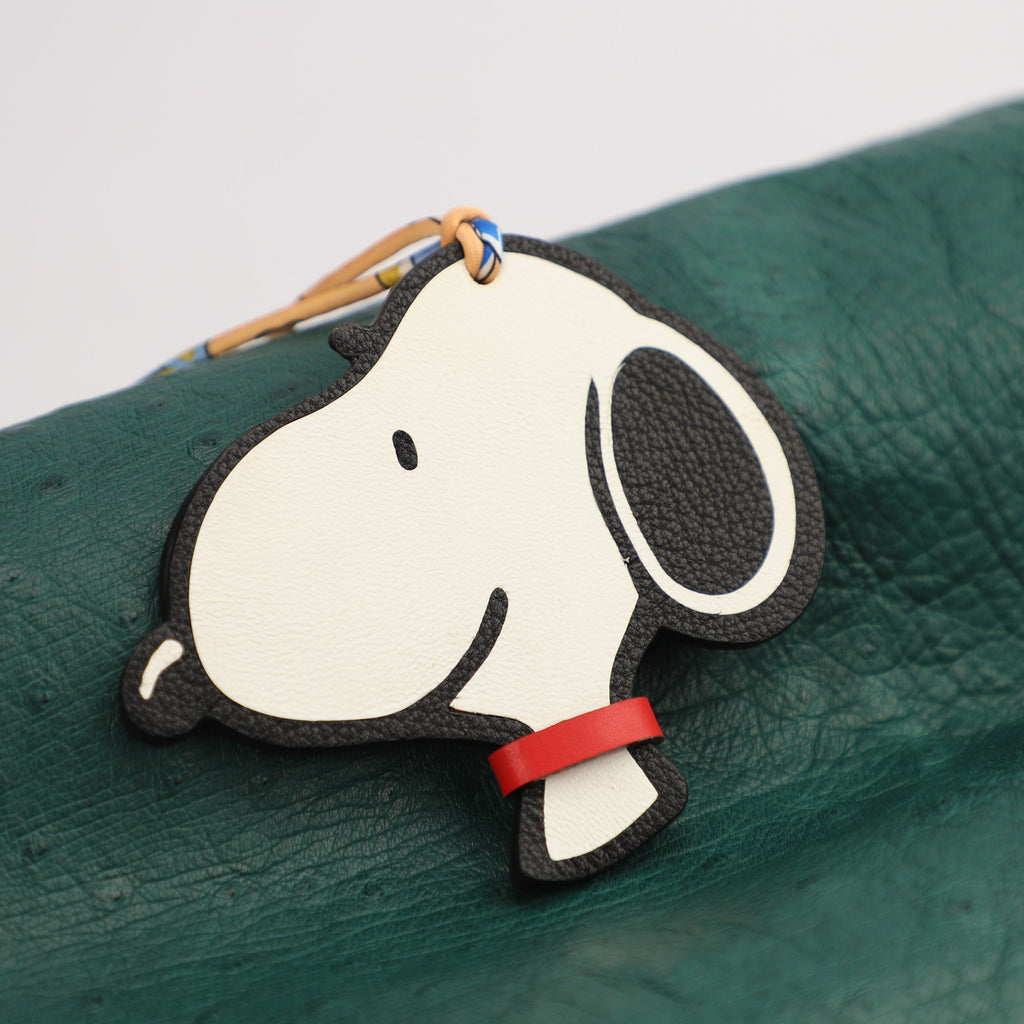 Handmade Snoopy Leather Bag Charm – Premium Genuine Leather, Unique Handcrafted Keychain Accessory