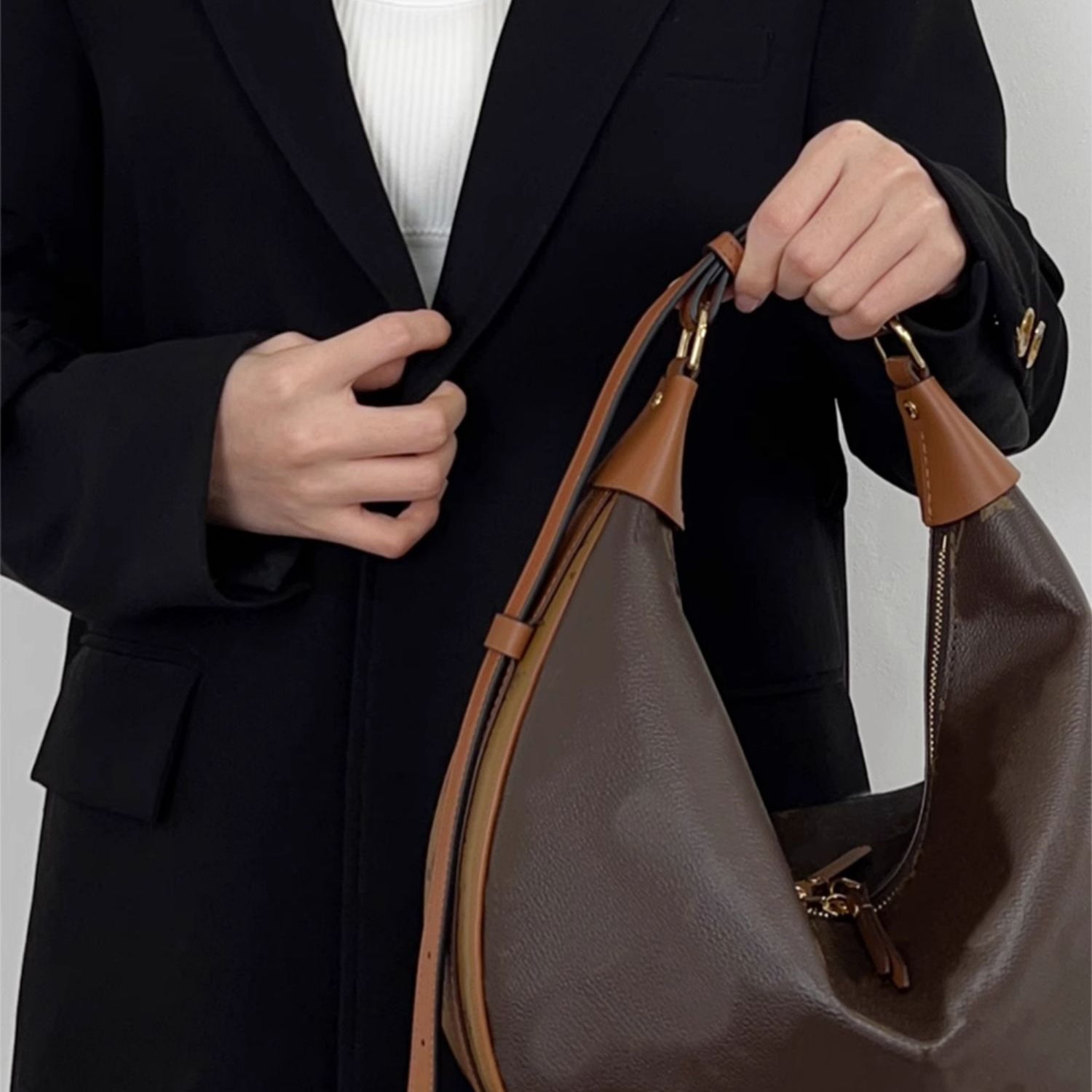 Handcrafted Replacement Shoulder & Handle Strap for Loop Hobo Bean Bag – Custom Leather Accessory, Stylish and Functional Upgrade for Your Bag