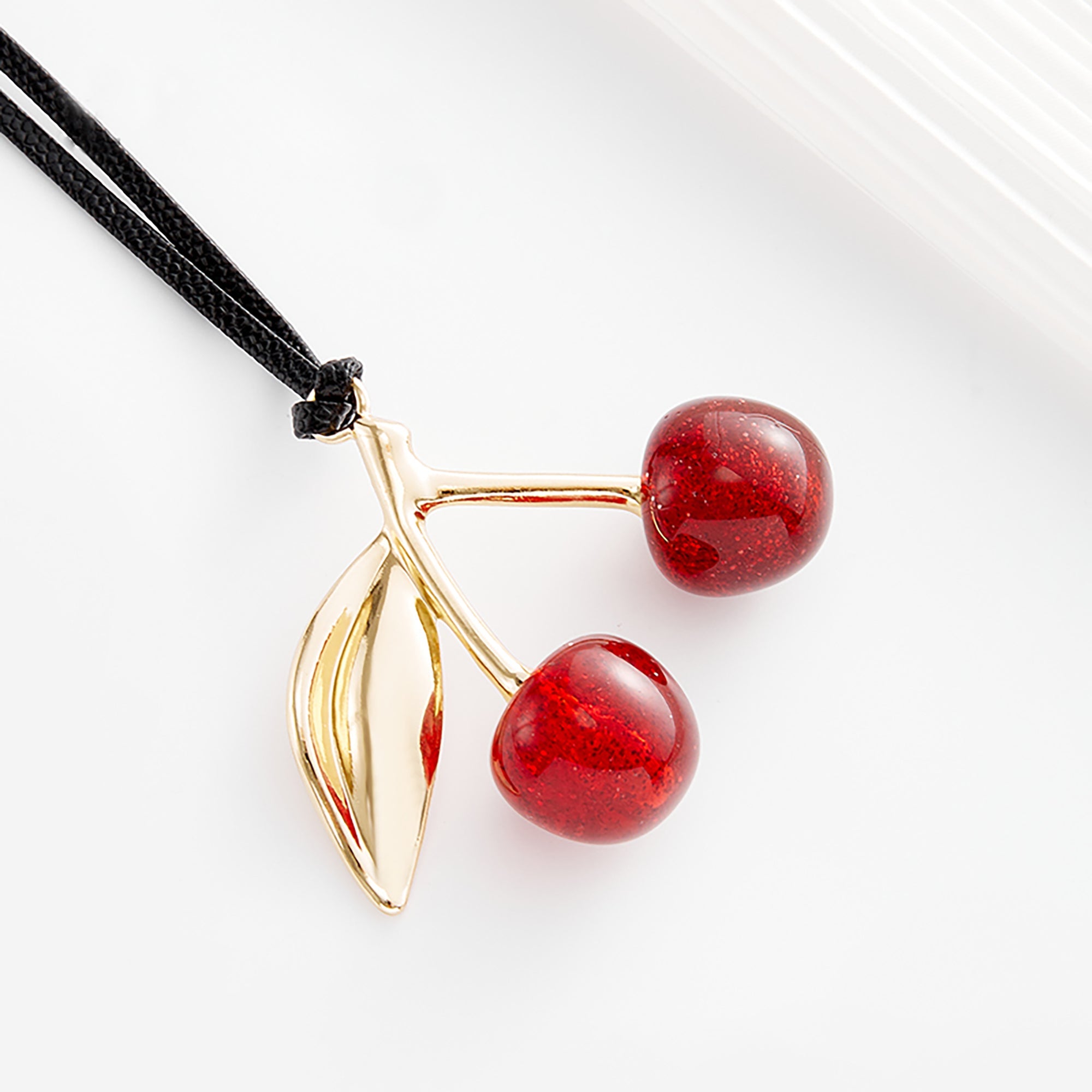 Crystal Cherry Keychain – Elegant and High-End Bag Charm, Backpack Accessory & Small Pendant