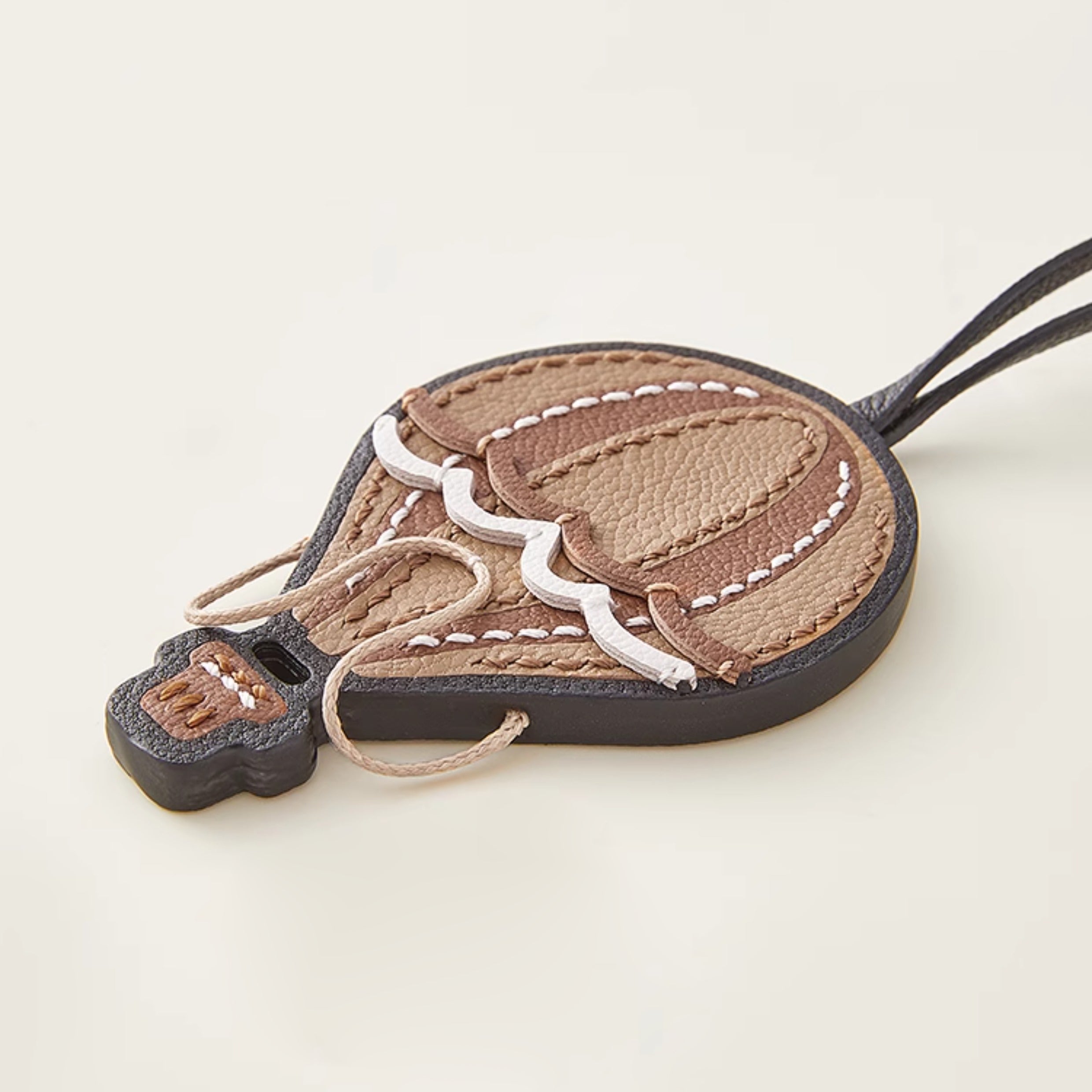 Handcrafted Vintage Leather Hot Air Balloon Pendant – Unique & Creative Luxury Bag Charm, Retro Leather Decoration