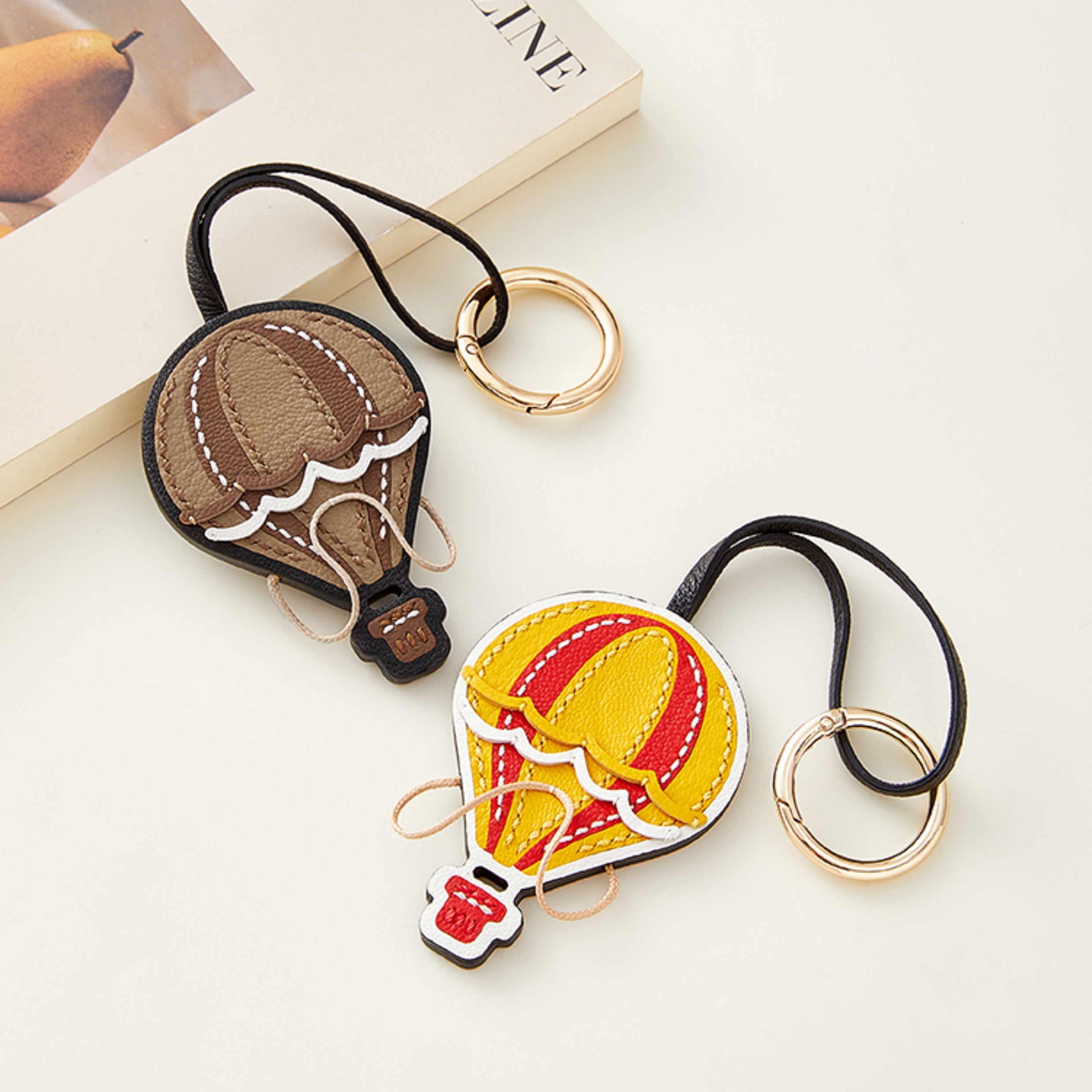 Handcrafted Vintage Leather Hot Air Balloon Pendant – Unique & Creative Luxury Bag Charm, Retro Leather Decoration