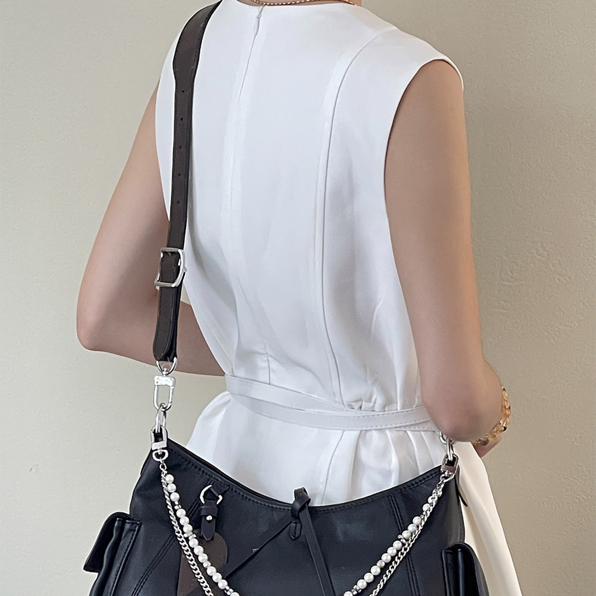 Handcrafted Pearl & Metal Chain Decoration for Carryall Black Warrior Bag - High-Quality, Stylish Transformation Accessory