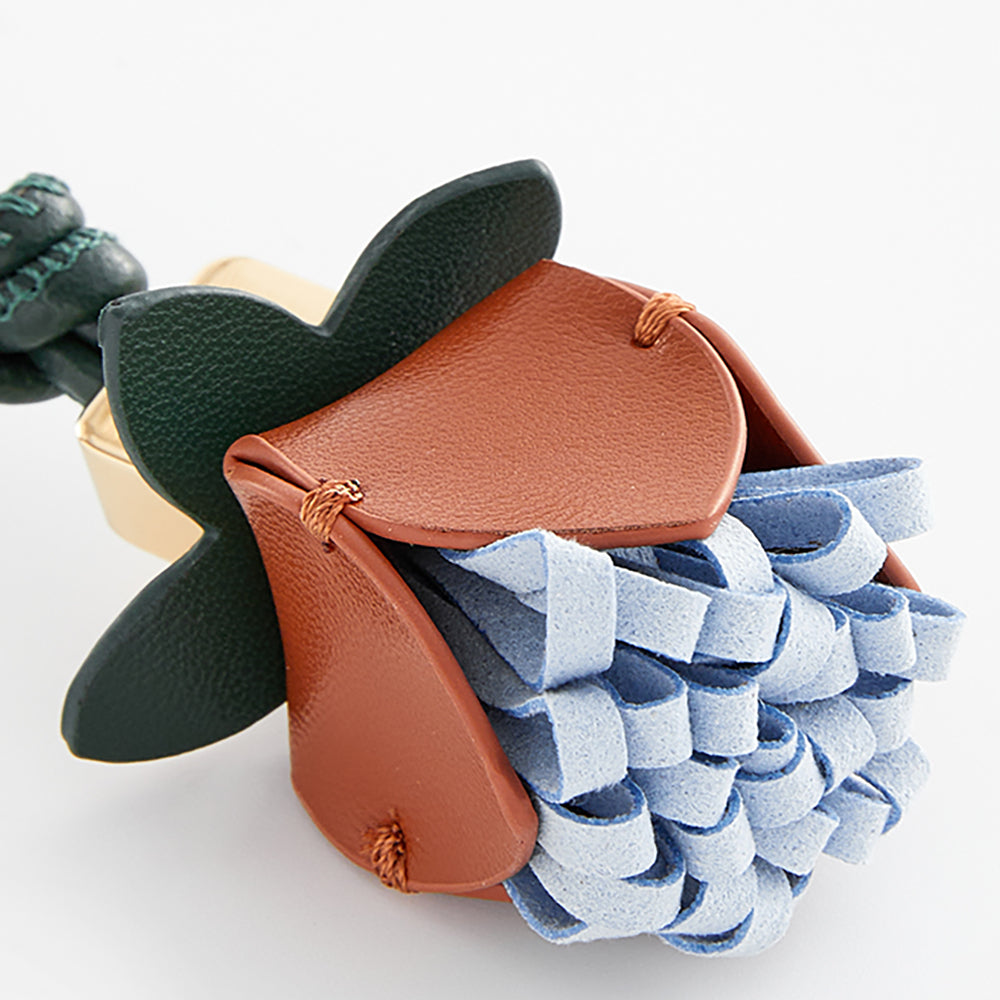 Handcrafted Genuine Leather Flower Pendant – Elegant Fashion Bag Charm for Women