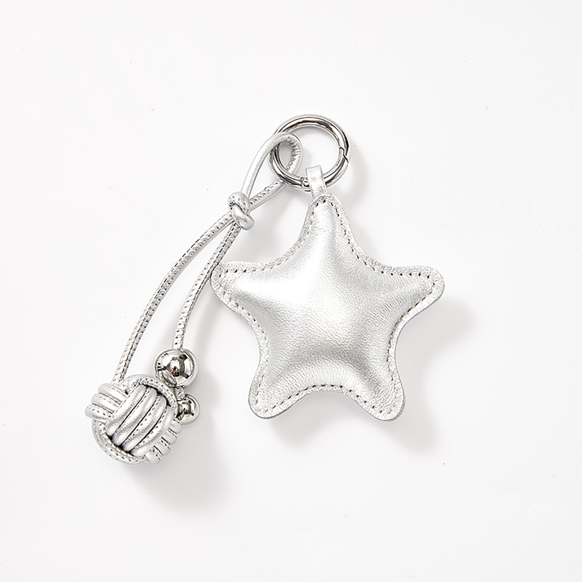 Handmade Leather Star Keychain Pendant – Cute Creative Bag Charm for Bags and Backpacks