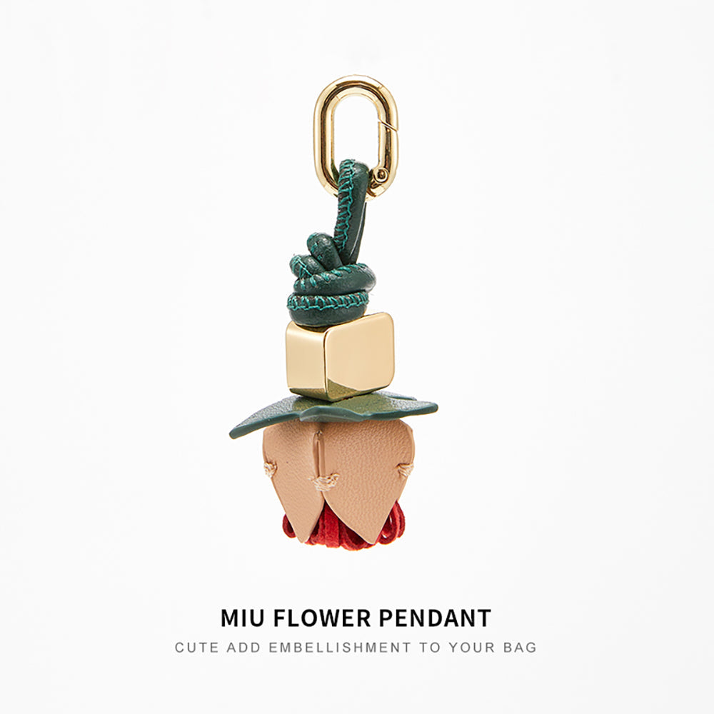 Handcrafted Leather Flower Keychain Pendant - 3D Floral Decoration,Leather micro charm