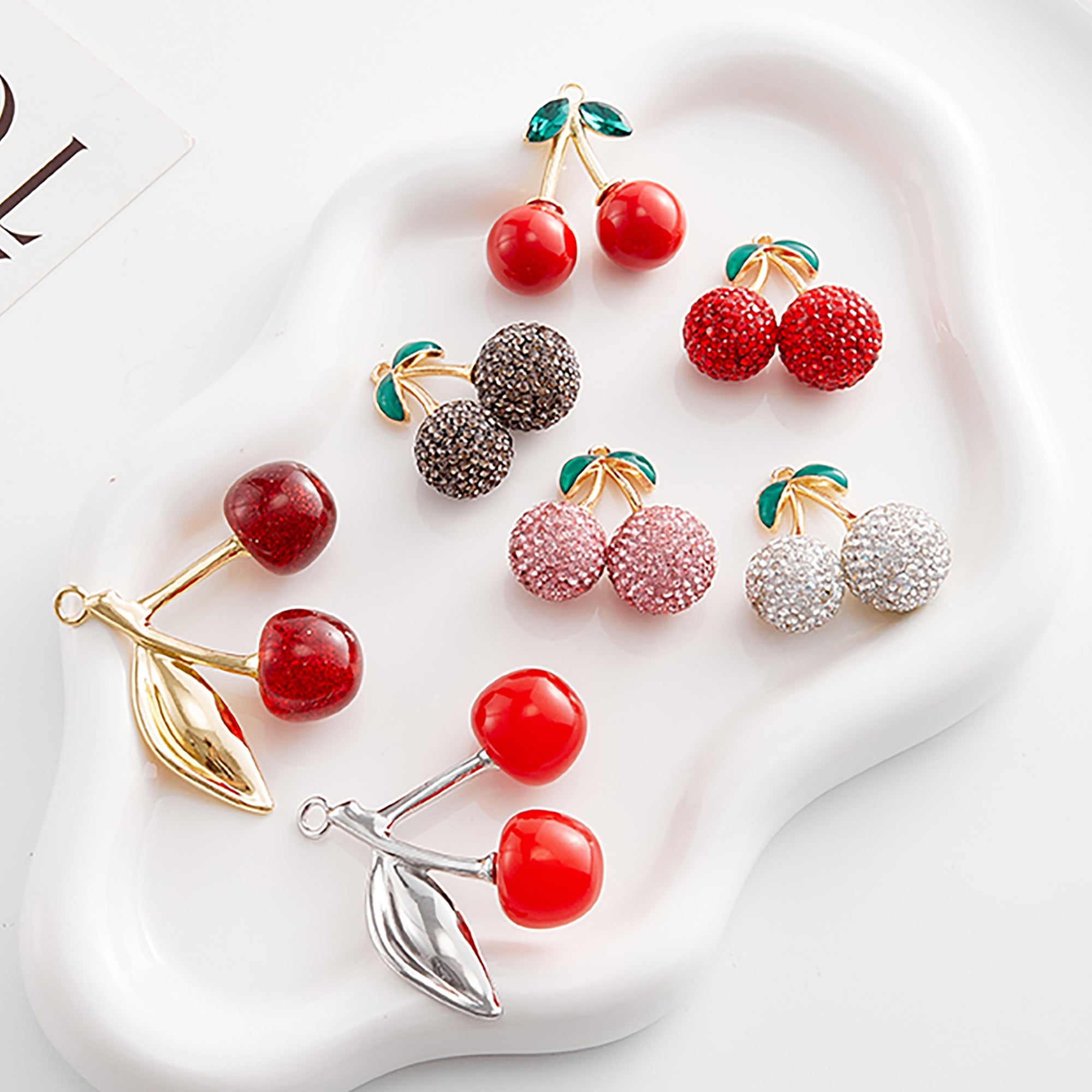 Crystal Cherry Keychain – Elegant and High-End Bag Charm, Backpack Accessory & Small Pendant