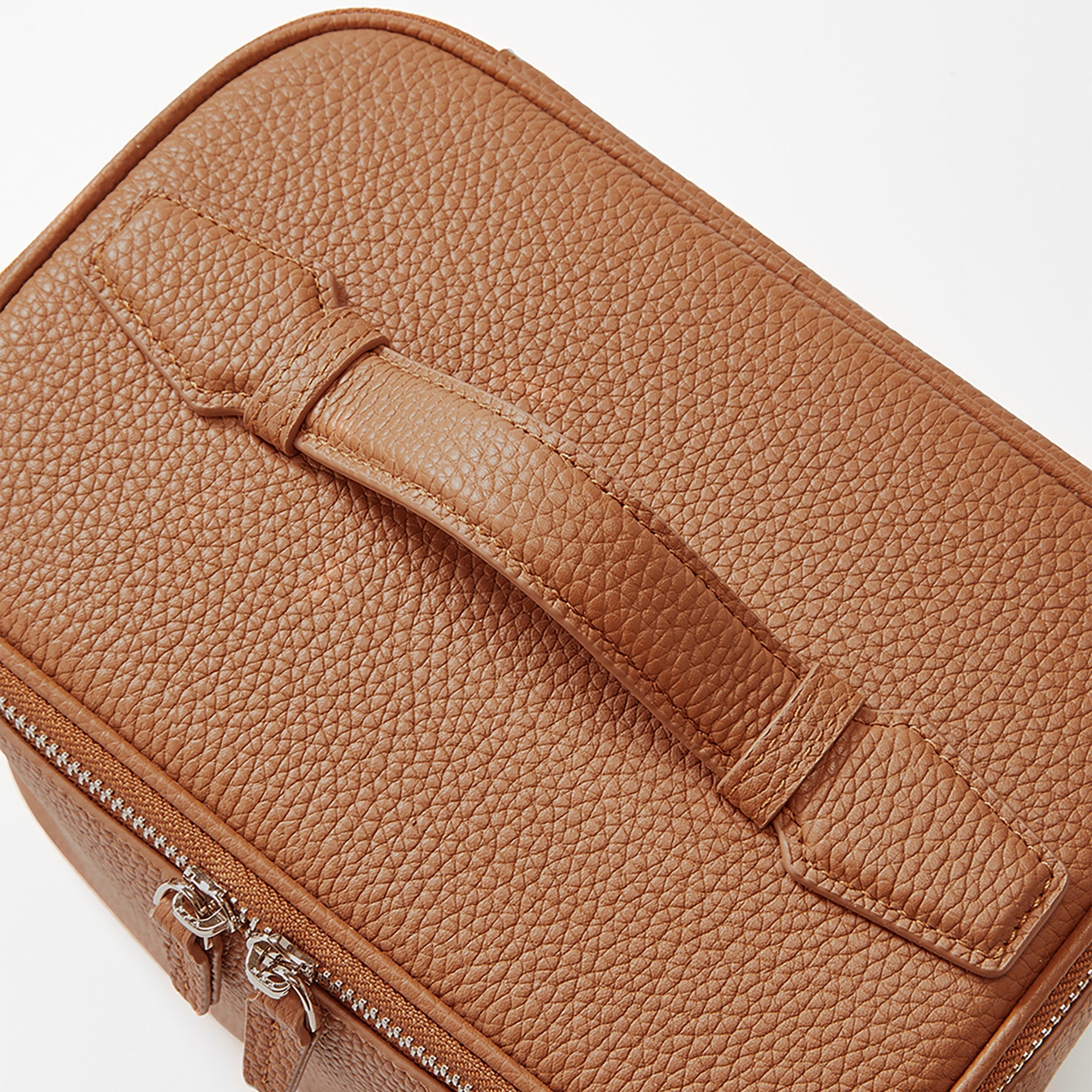 Large Capacity Leather Makeup Bag - Portable Premium Cowhide Travel Toiletry Organizer for Men & Women, Stylish Handheld Storage Bag