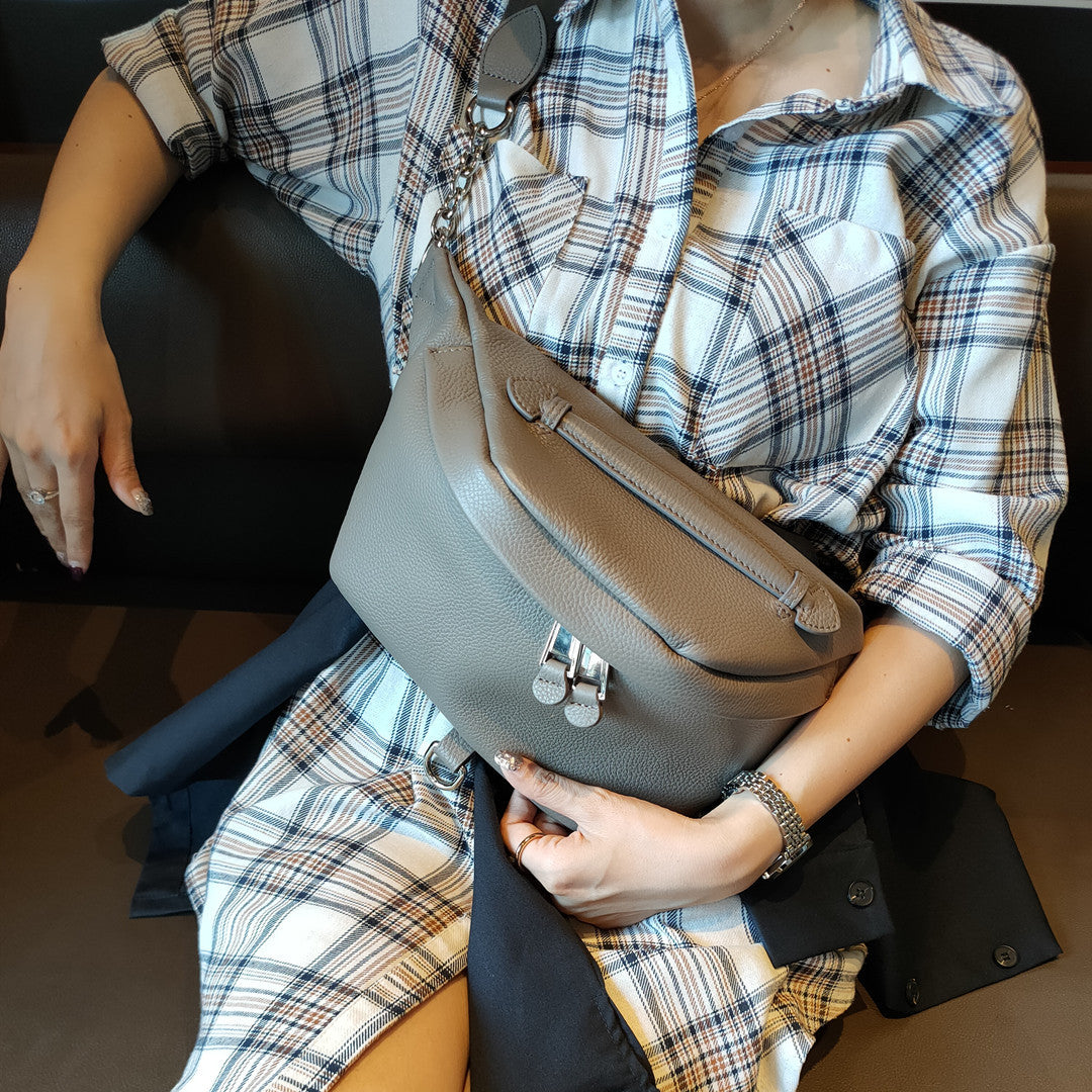 Women’s Plus Size Genuine Leather Fanny Packs image 3