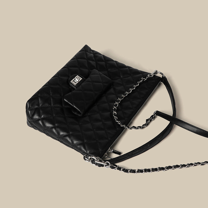 Women’s Black Leather Hobo Quilted Crossbody Chain Tote Bag image 4
