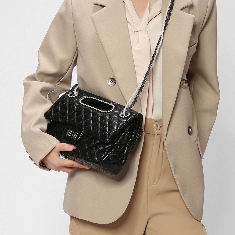 Women’s Black Quilted Pearl Chain Crossbody Handbag image 5