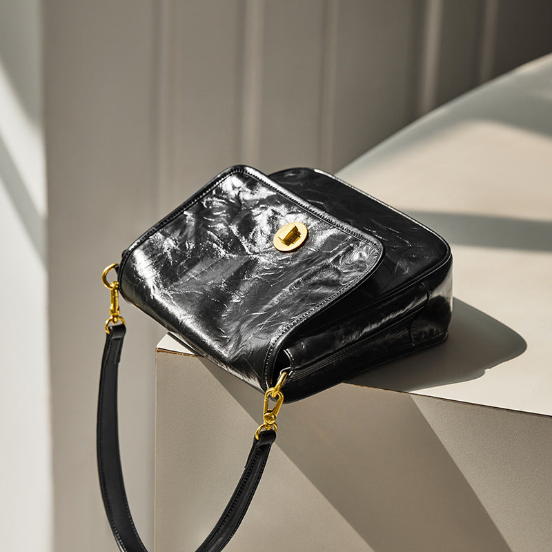 Women’s Crinkled Genuine Leather Turnlock Shoulder Bag image 4