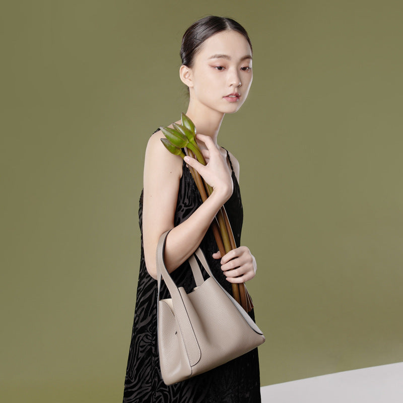 Women’s Full Grain Leather Small Busket Bag image 6