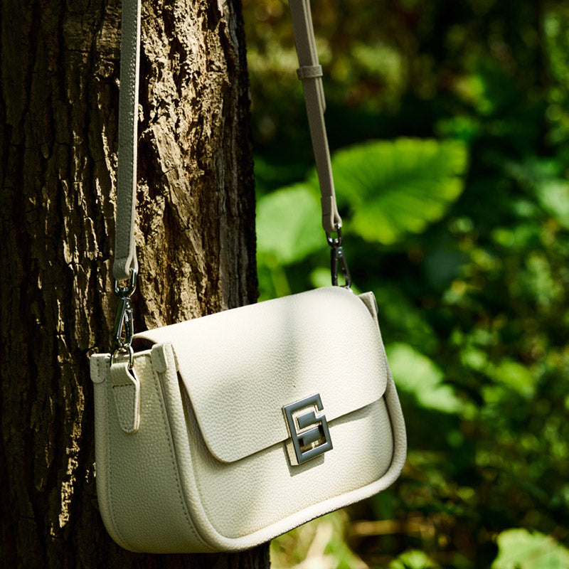Women’s Genuine Leather Flap Closure Magnetic Shoulder Bag image 8