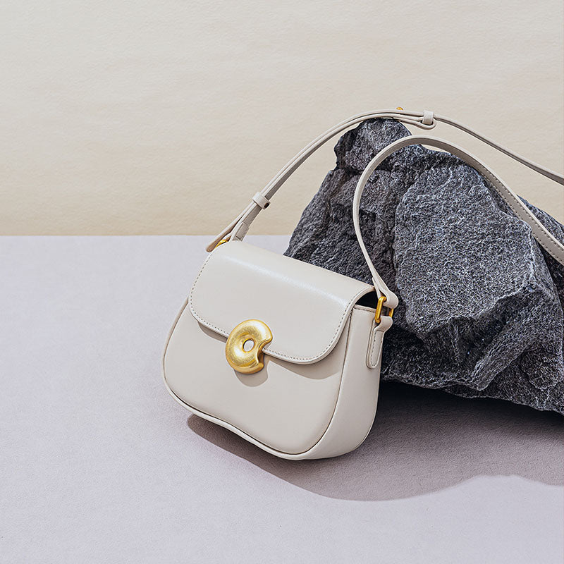 Women’s Genuine Leather Magnetic Buckle Crossbody Shoulder Saddle Bag In Minimalist image 4