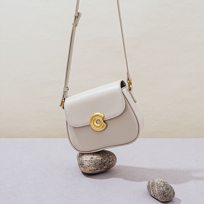 Women’s Genuine Leather Magnetic Buckle Crossbody Shoulder Saddle Bag In Minimalist image 3