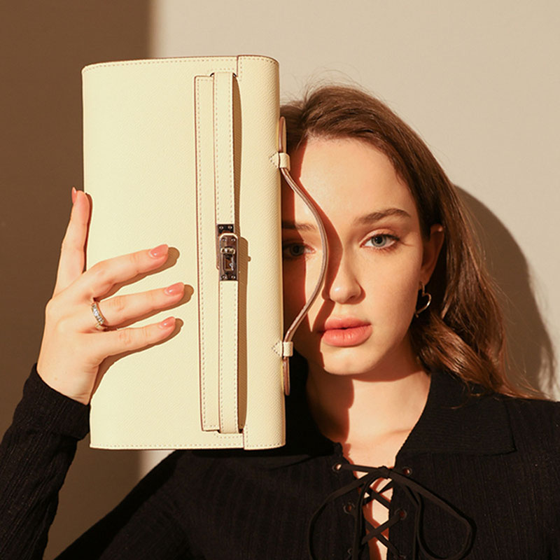 Women’s Genuine Leather Top Handle Lock Closure Clutch Bag image 3
