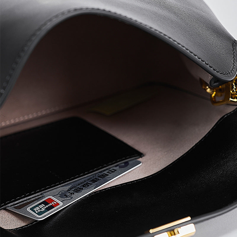 Women’s Leather Minimalist Crossbody Bags In Black image 5