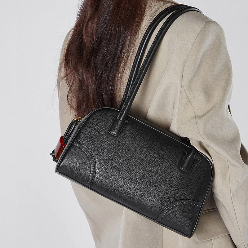 Women’s Minimalist Genuine Leather Zip-Top Shoulder Baguette Bag image 3