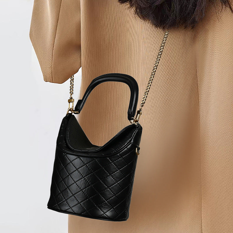 Women’s Minimalist Leather Crossbody Chain Quilted Bucket Bag image 5