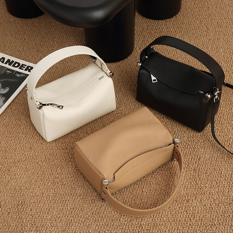 Women’s Minimalist Leather Pillow-Shaped Crossbody Shoulder Bag image 3
