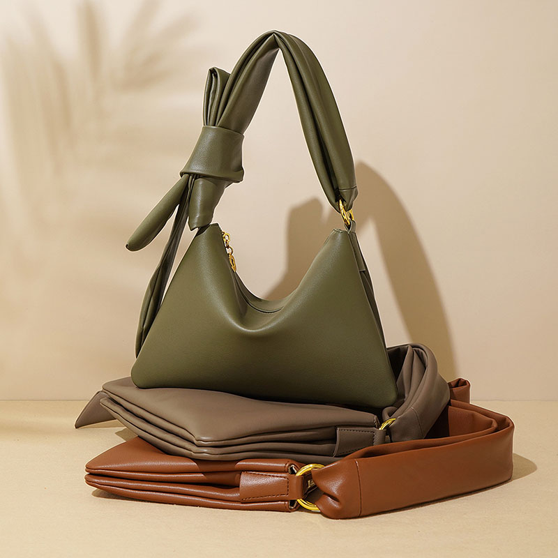 Women’s Minimalist Leather Shoulder Bag image 7