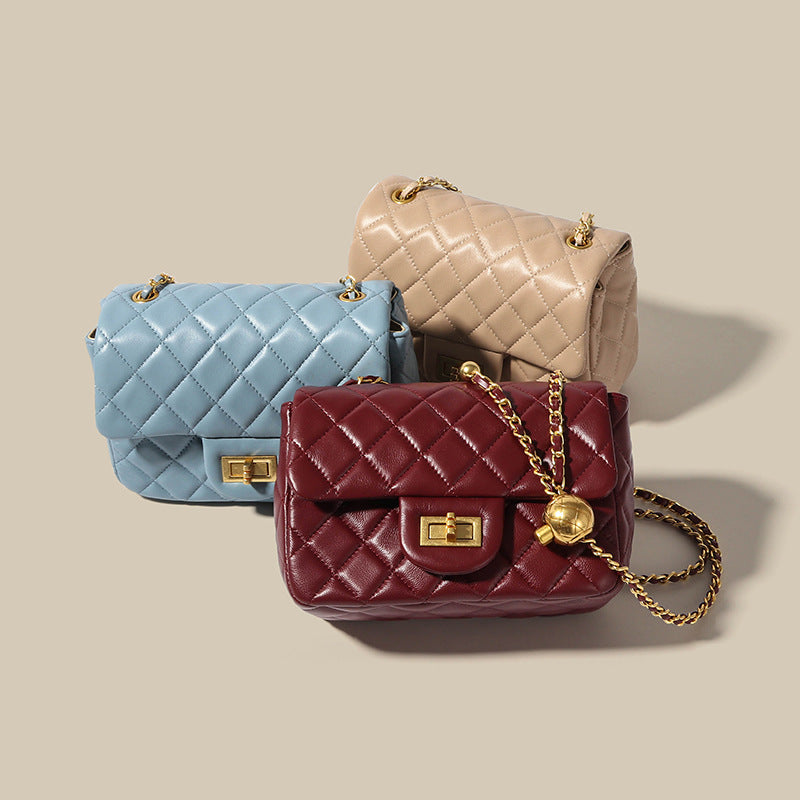 Women’s Quilted Genuine Leather Lock Buckle Crossbody Chain Bag In Minimalist image 14