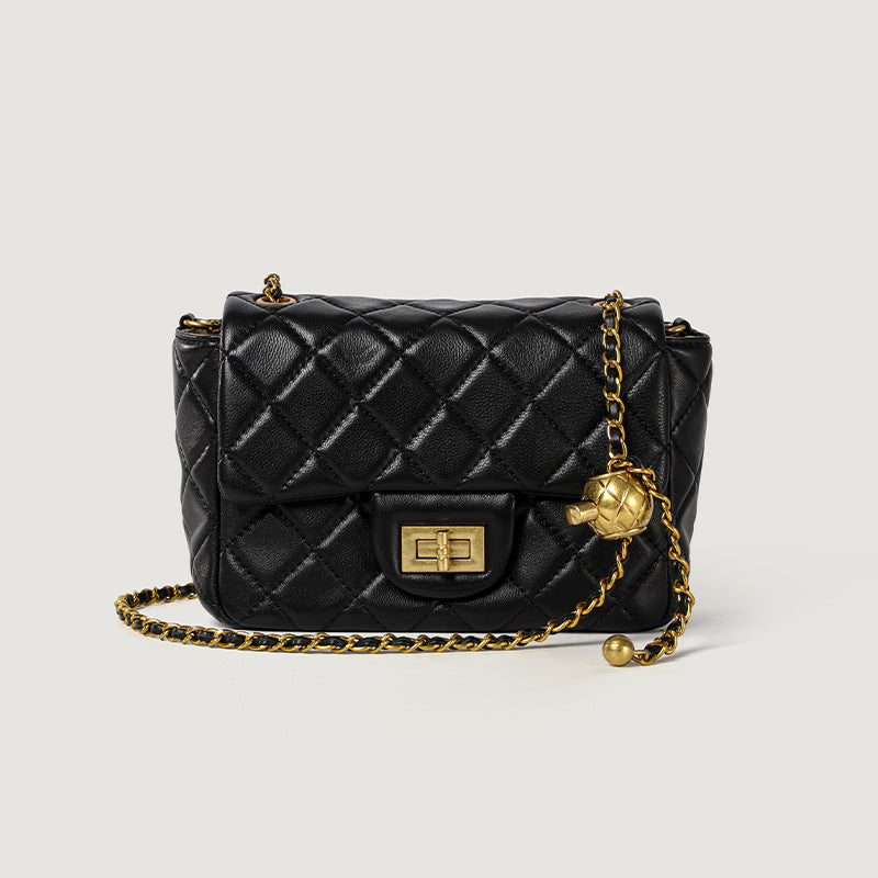 Women’s Quilted Genuine Leather Lock Buckle Crossbody Chain Bag In Minimalist image