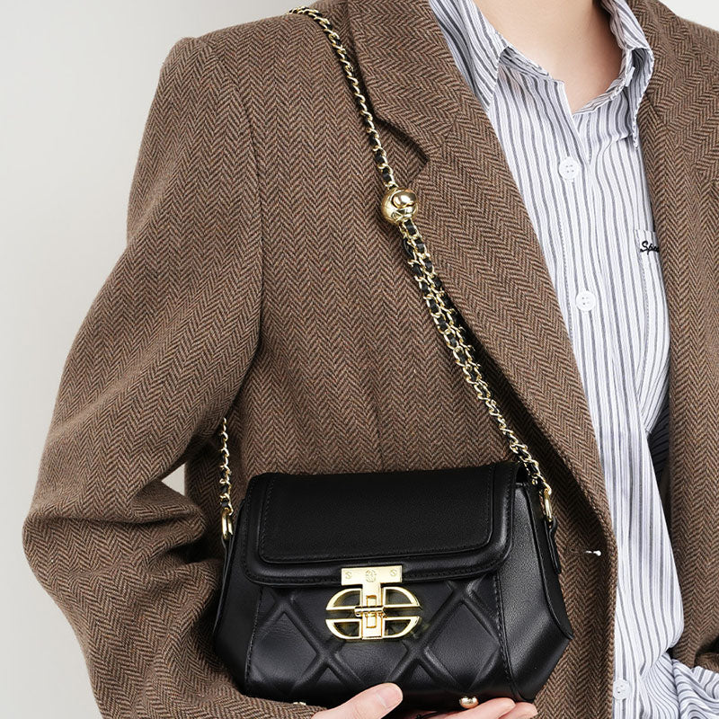 Women’s Quilted Genuine Leather Lock Buckle Crossbody Chain Bag Vintage Style image 3