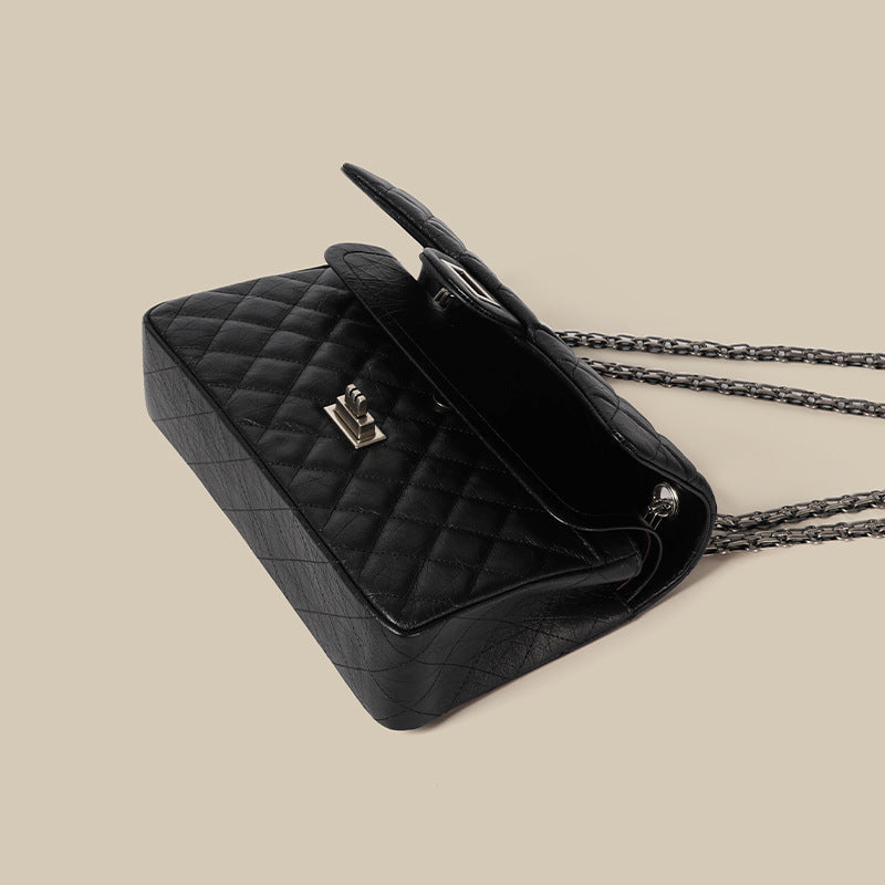 Women’s Quilted Leather Lock Clasp Crossbody Chain Baguette Bags In Black image 3