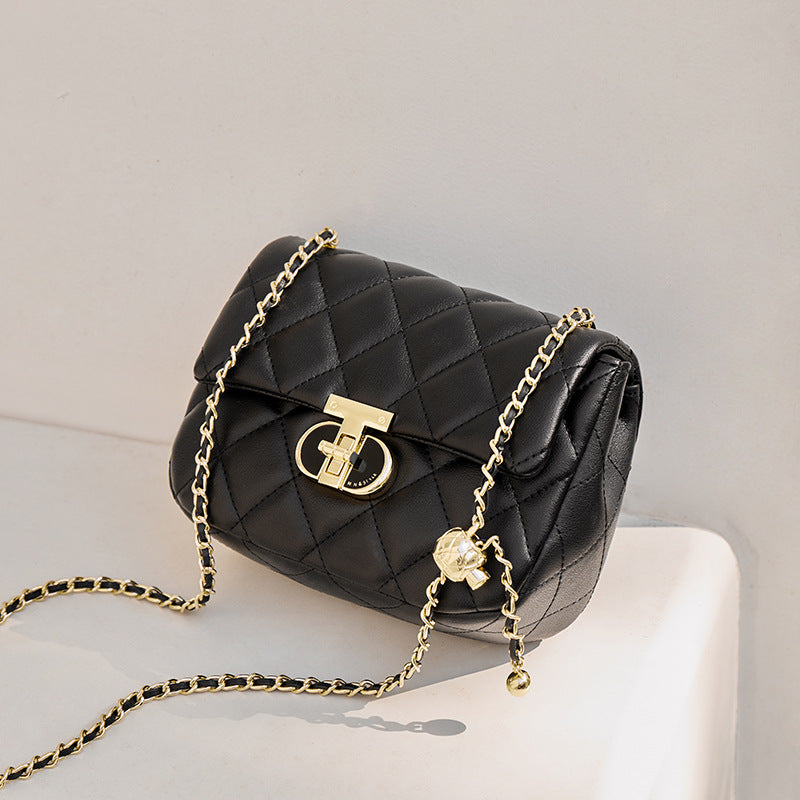 Women’s Quilted Leather Lock Closure Crossbody Chain Bag image 3