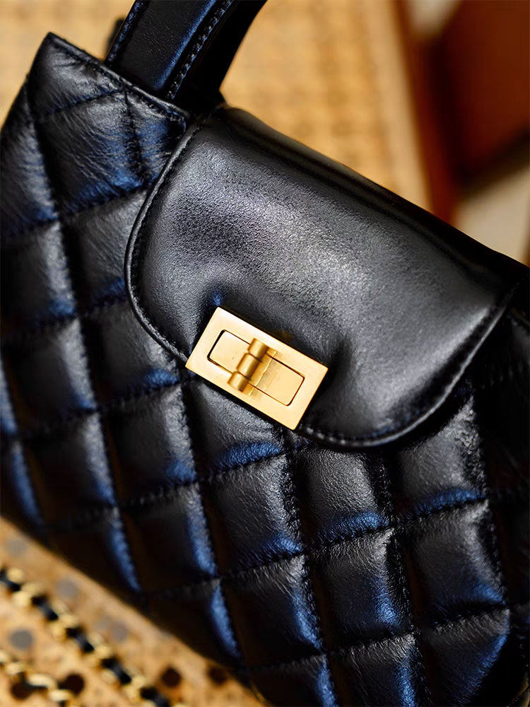 Women’s Small Black Genuine Leather Quilted Crossbody Chain Handbag image 5