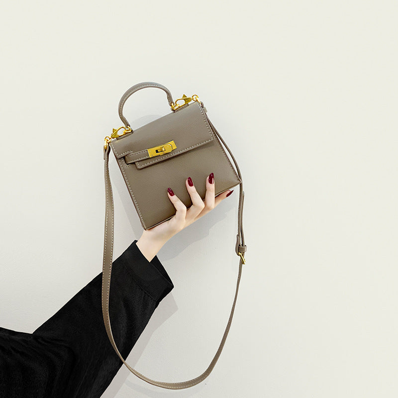 Women’s Small Polyester Shoulder Bag with Lock Buckle image 4