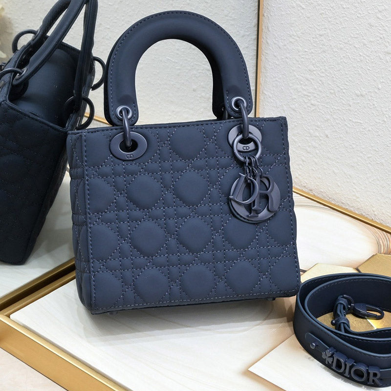 Women’s Suede Lambskin Leather Quilted Tote Bag image 3