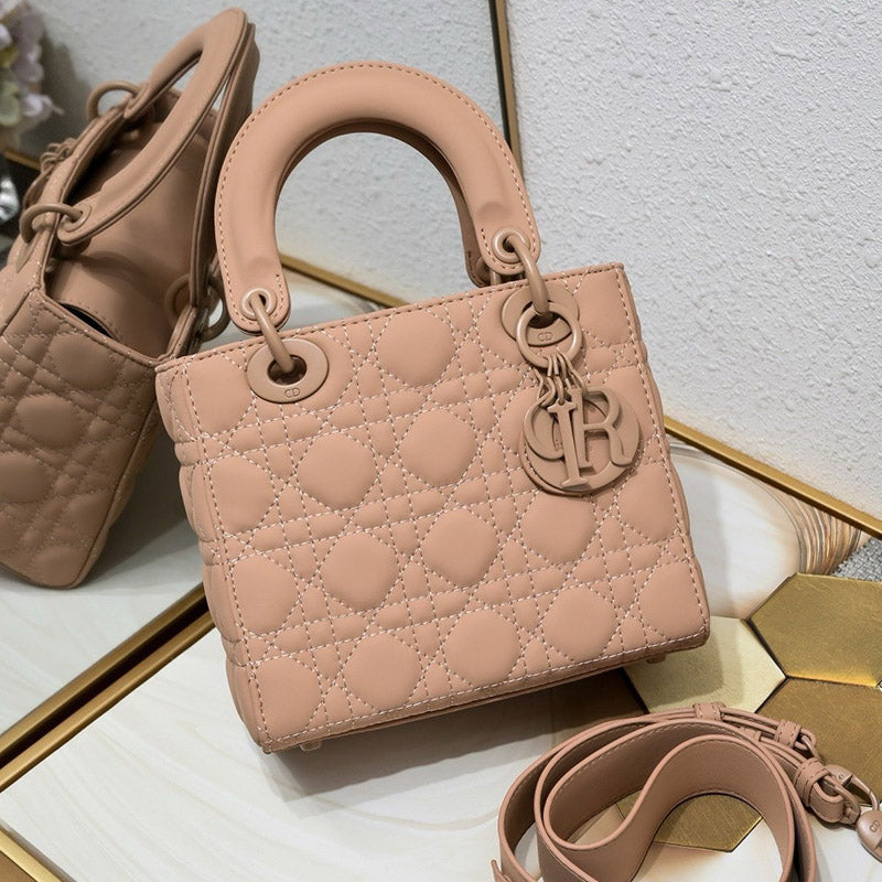Women’s Suede Lambskin Leather Quilted Tote Bag image 7