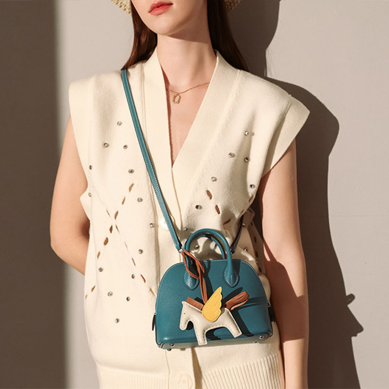 Women’s Top-Grain Leather Shell-Shaped Bowling Handbag image 3