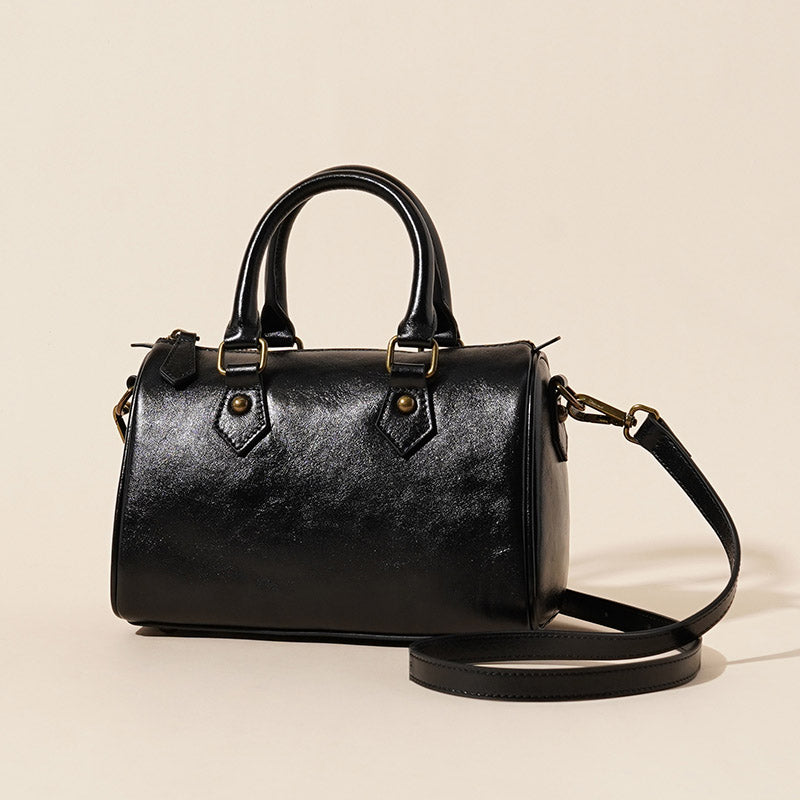 Women’s Vintage Leather Pillow-Shaped Crossbody Handbag image 4