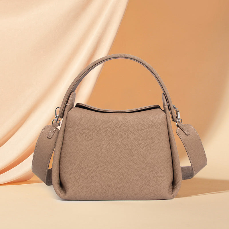 Women’s Vintage Minimalist Genuine Leather Dumpling-Shaped Handbag image 4