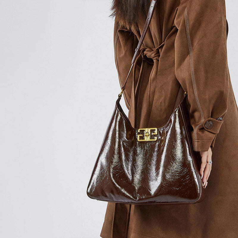 Women’s Vintage Oil Wax Genuine Leather Clasp Accent Hobo Bag image 3