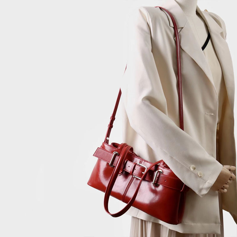 Women’s Vintage Waxed Split Leather Shoulder Baguette Bag image 6
