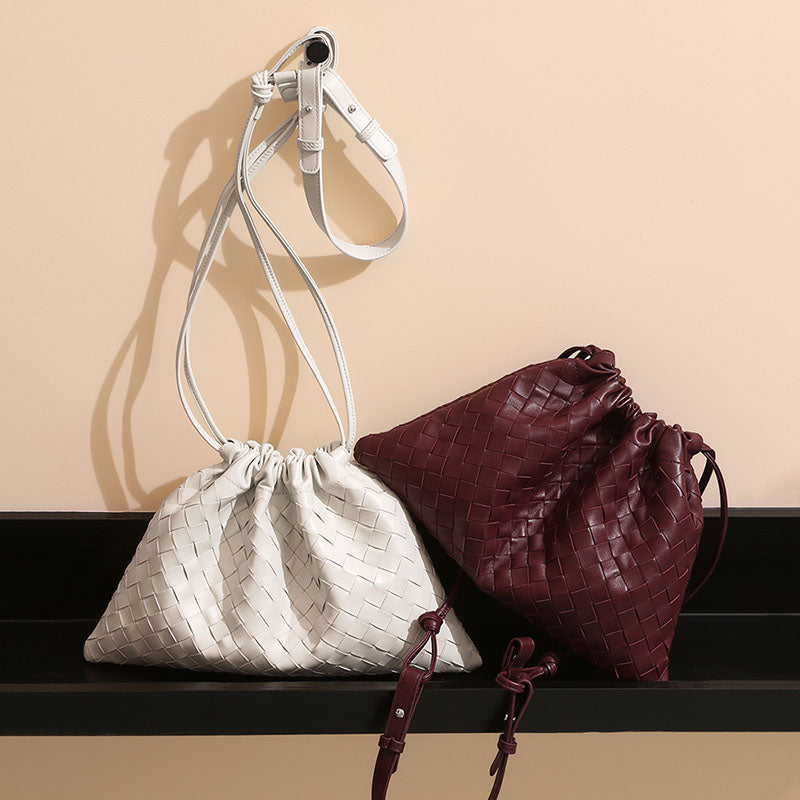 Women’s Vintage Woven Leather Drawstring Cloud Crossbody Bag image 4