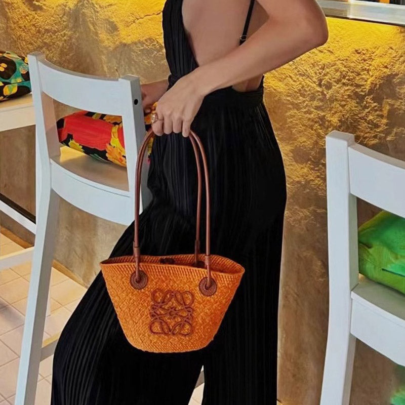 Women’s Woven Straw Shoulder Tote Bag image 3